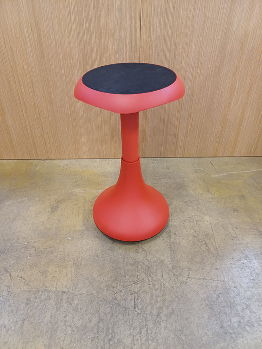 Asiakaspalautus Stoo® Ripple aktiivituoli - 44-63 cm, Punainen