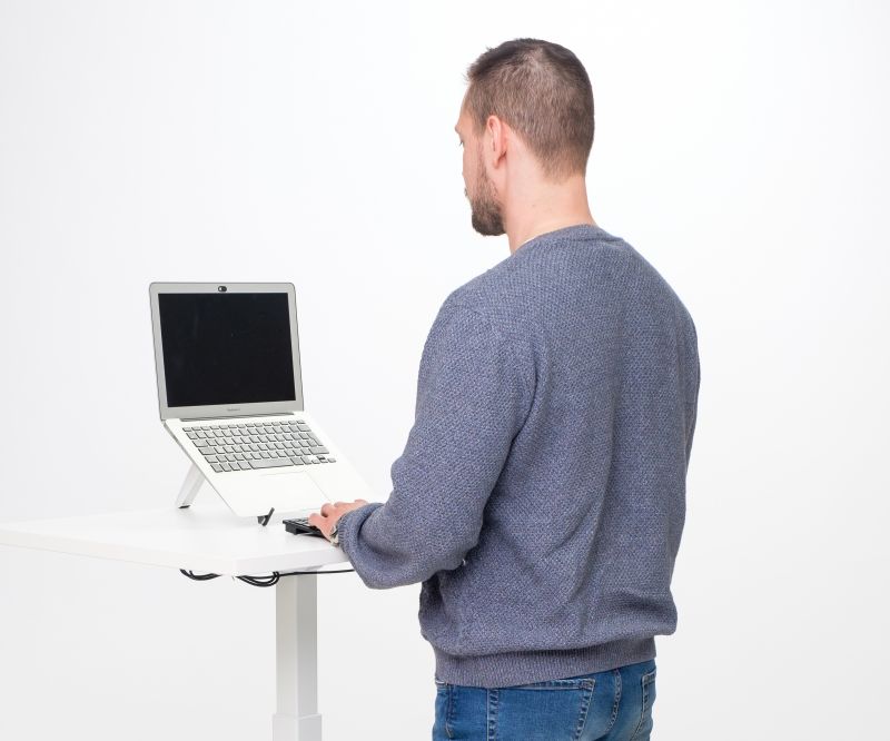 Stoo® Mobile laptoptyöskentelyn ergonomiapaketti
